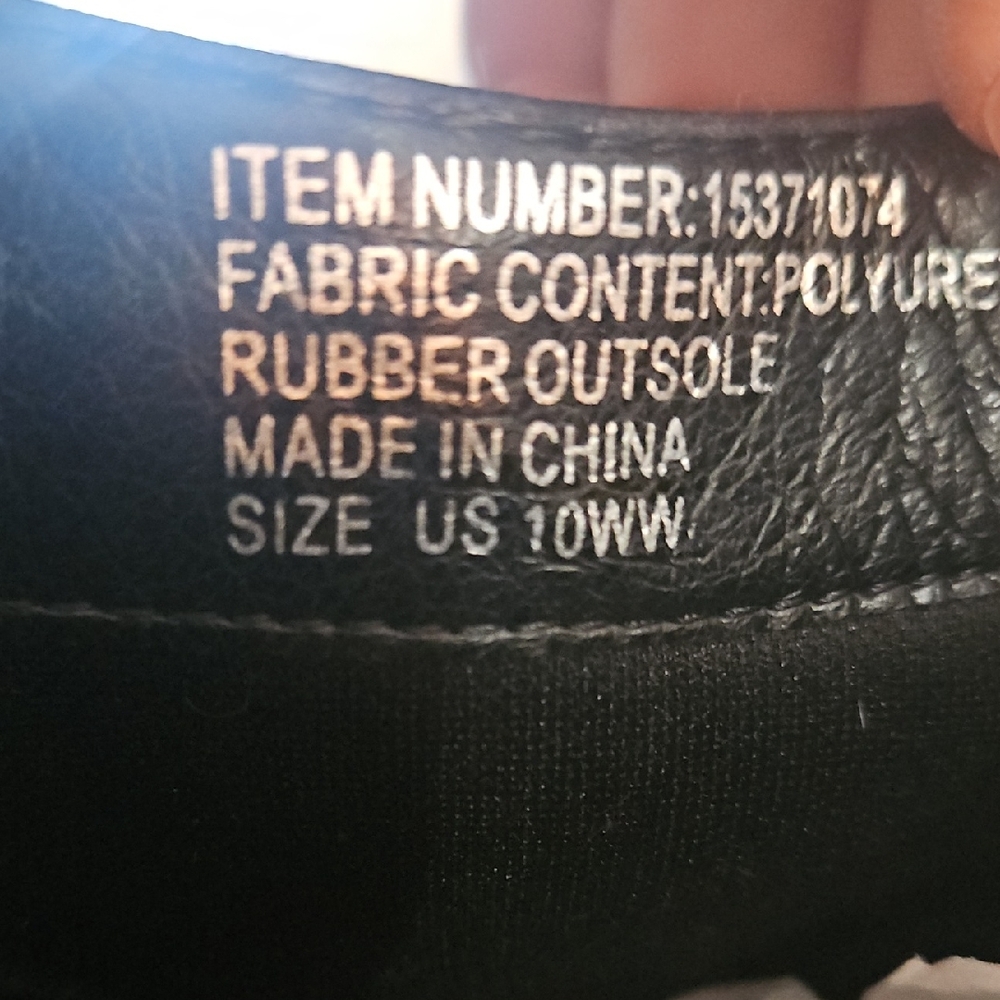 Torrid‎ Black Ankle Booties with Zipper Detail - Picture 4 of 6